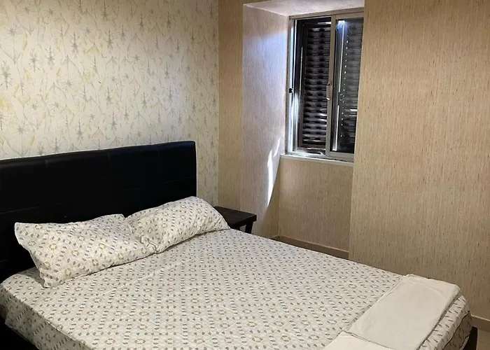 Sn-hostel Σετούμπαλ